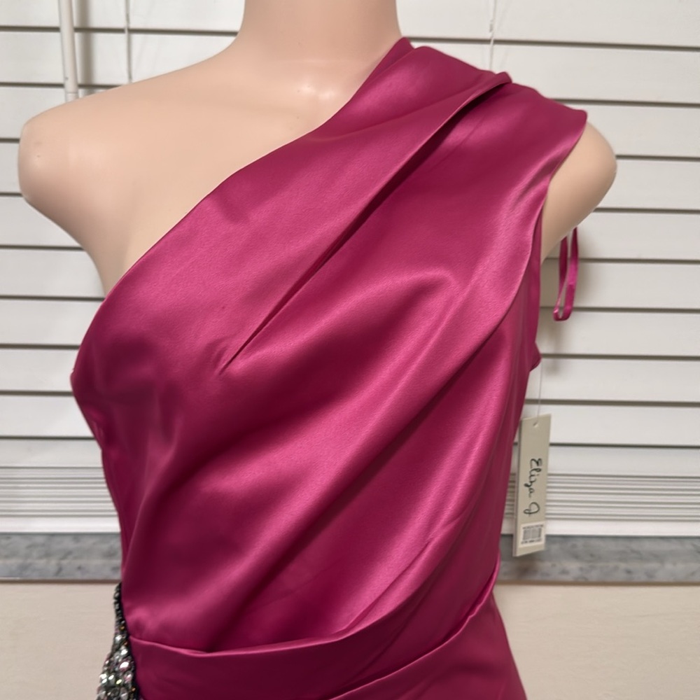 Eliza J NWT Beaded Hot Pink One Shoulder Satin Cocktail Dress size 8 sequined - Picture 7 of 9